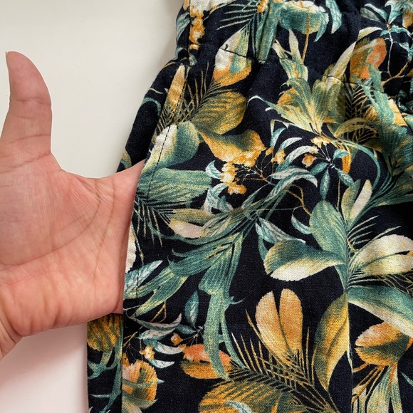 a.n.a Tropical Black Lenin Rayon Blend Elastic Waist Draw String Shorts Sz XXLT - Picture 4 of 11